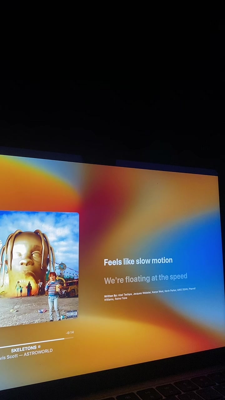 @🎧