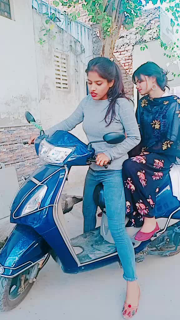 @HaRsHu😍😘