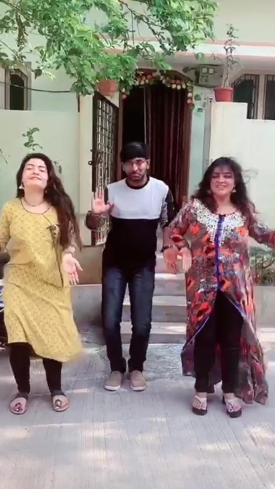 @NAVYASRI❤️👩🏻🦰