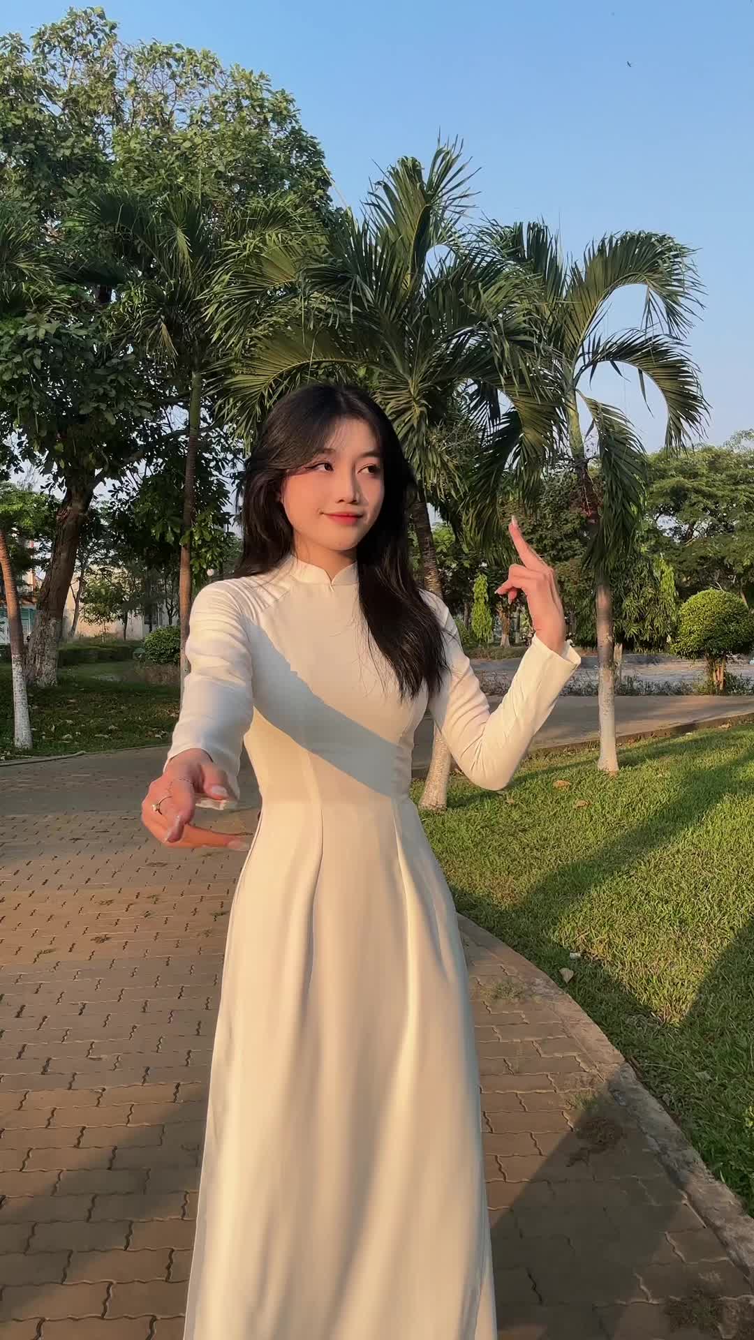 @Ho&agrave;ng Li&ecirc;n Hoa