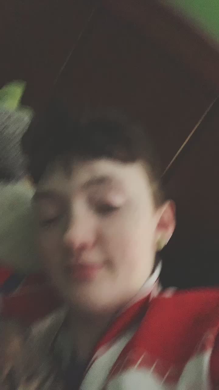 @Bee