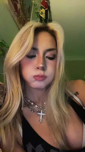 @deadbunnybabe