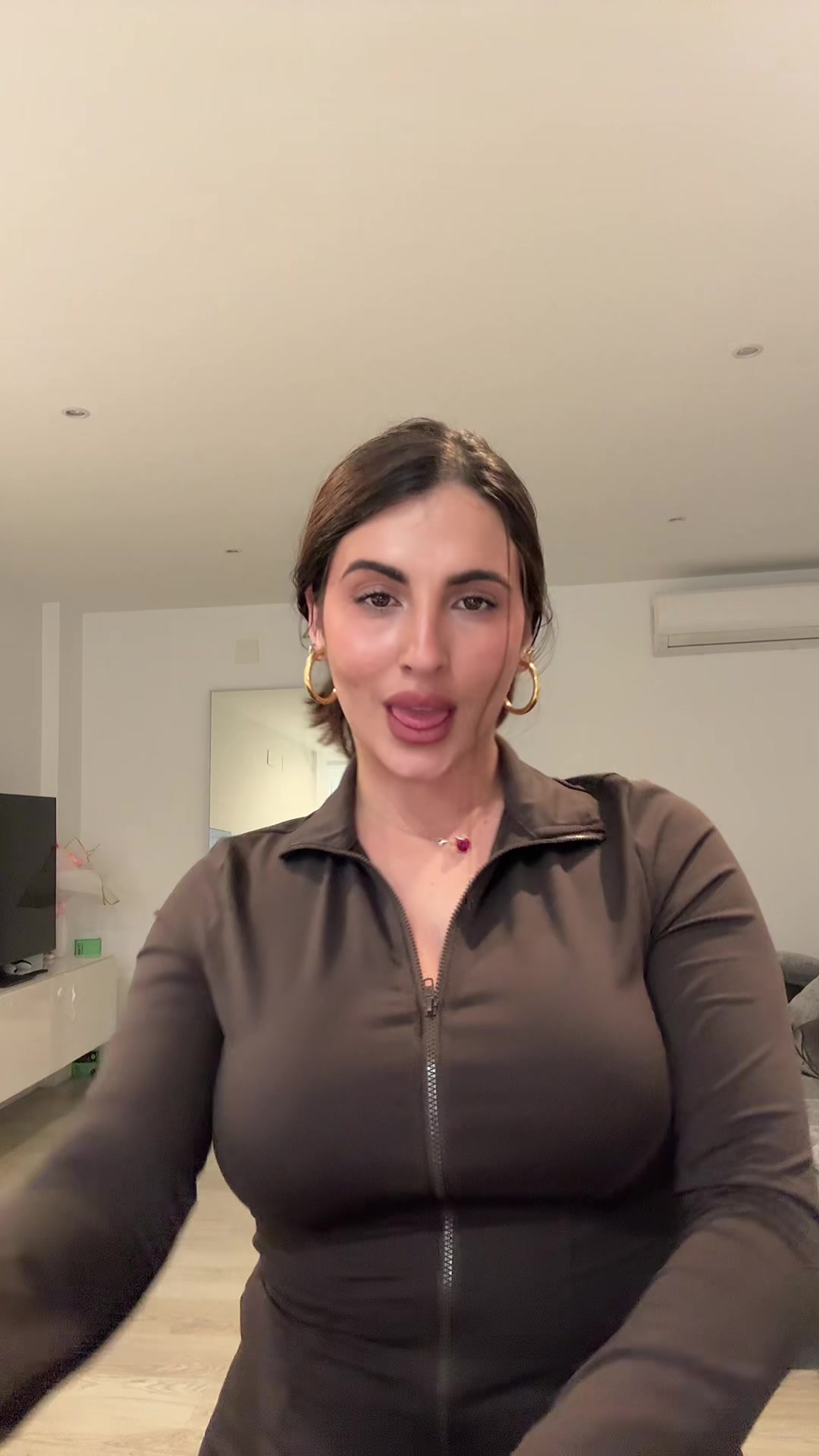 @AC