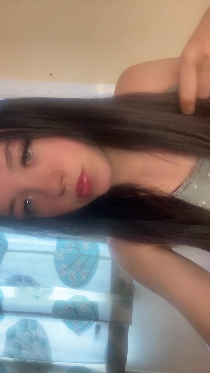 @๐๐ข๐ฅ๐ฅ๐ฒ-๐ฆ๐๐ ๐๐ง๐ง๐