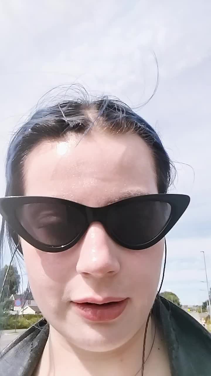 @carolinebergan143