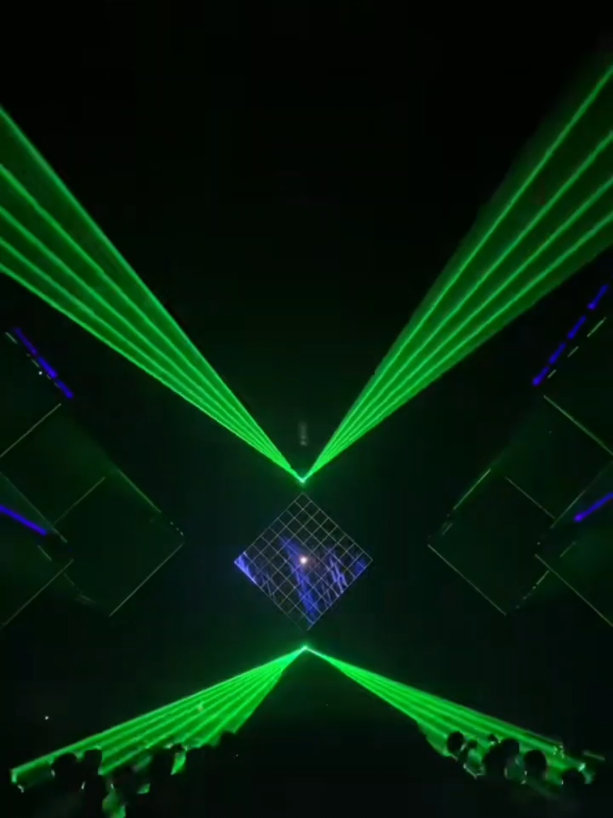 @TECHNO WORLD