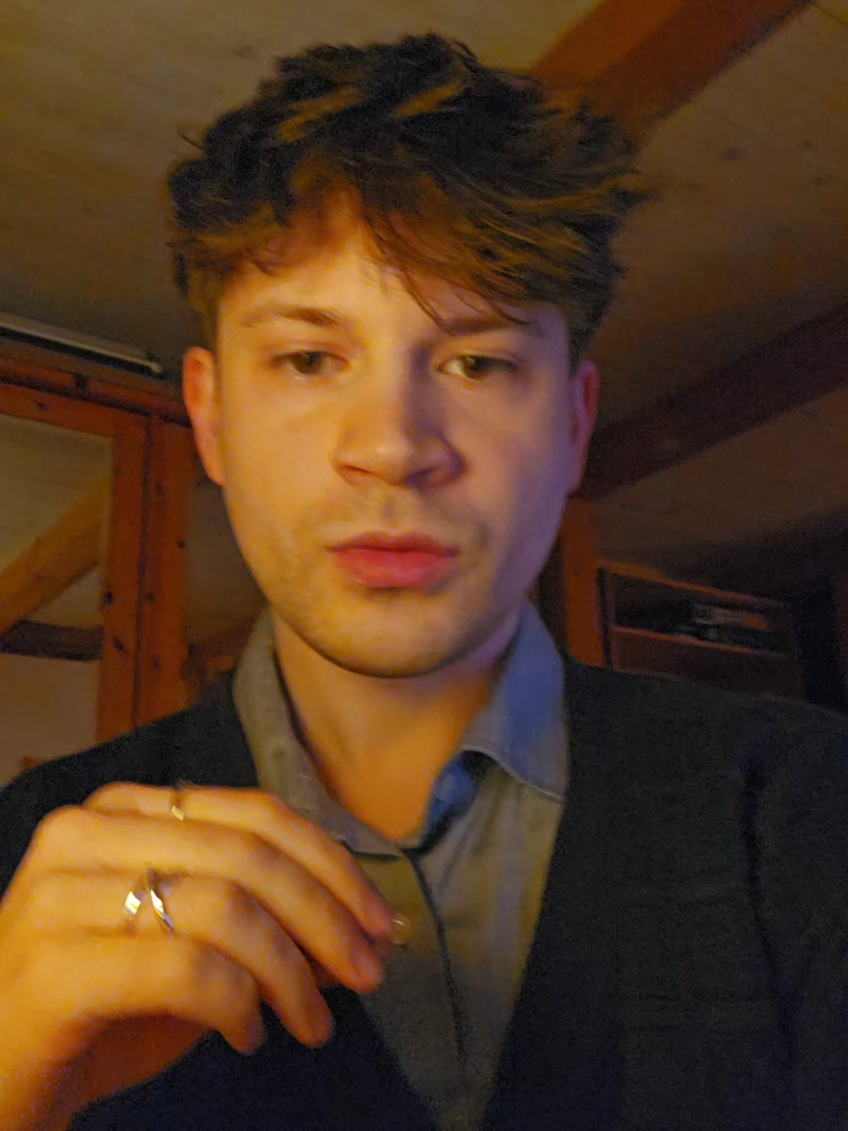 @hstry.simon