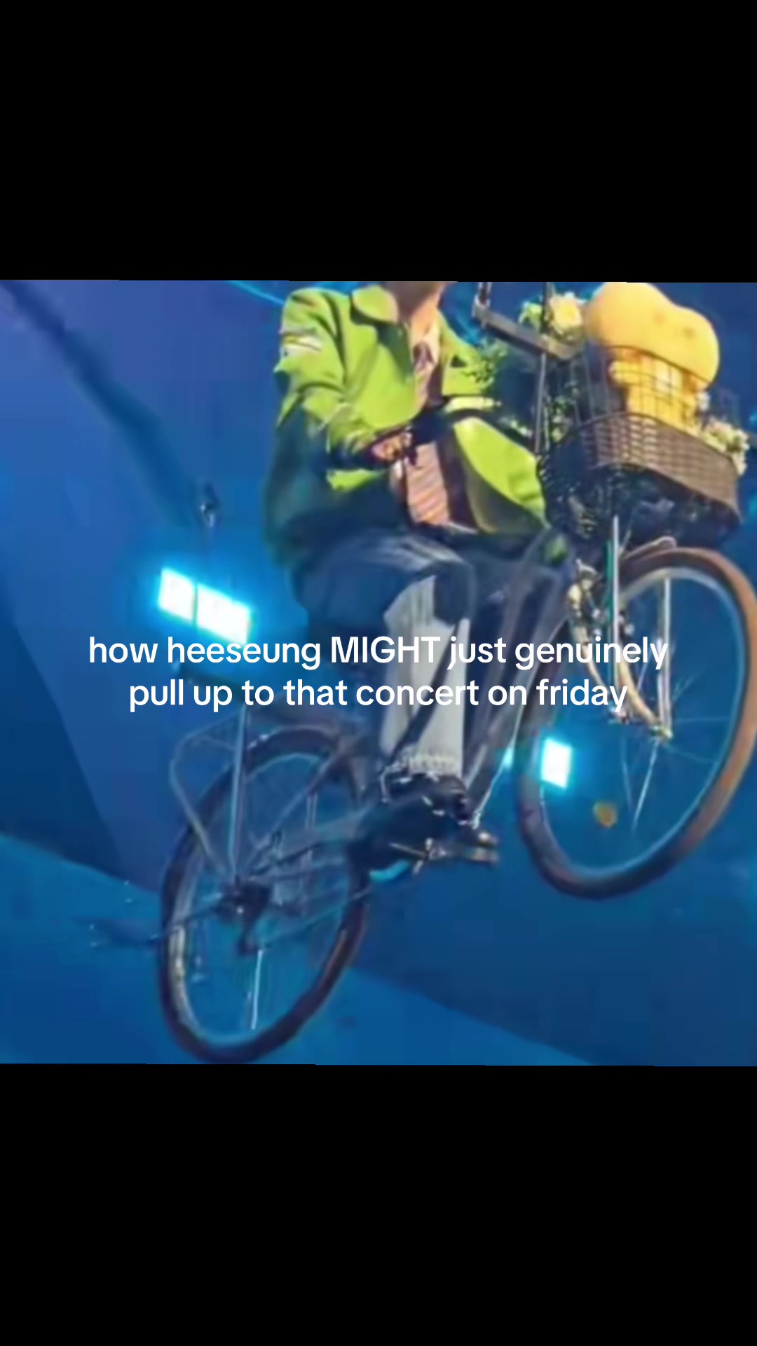 @✦
