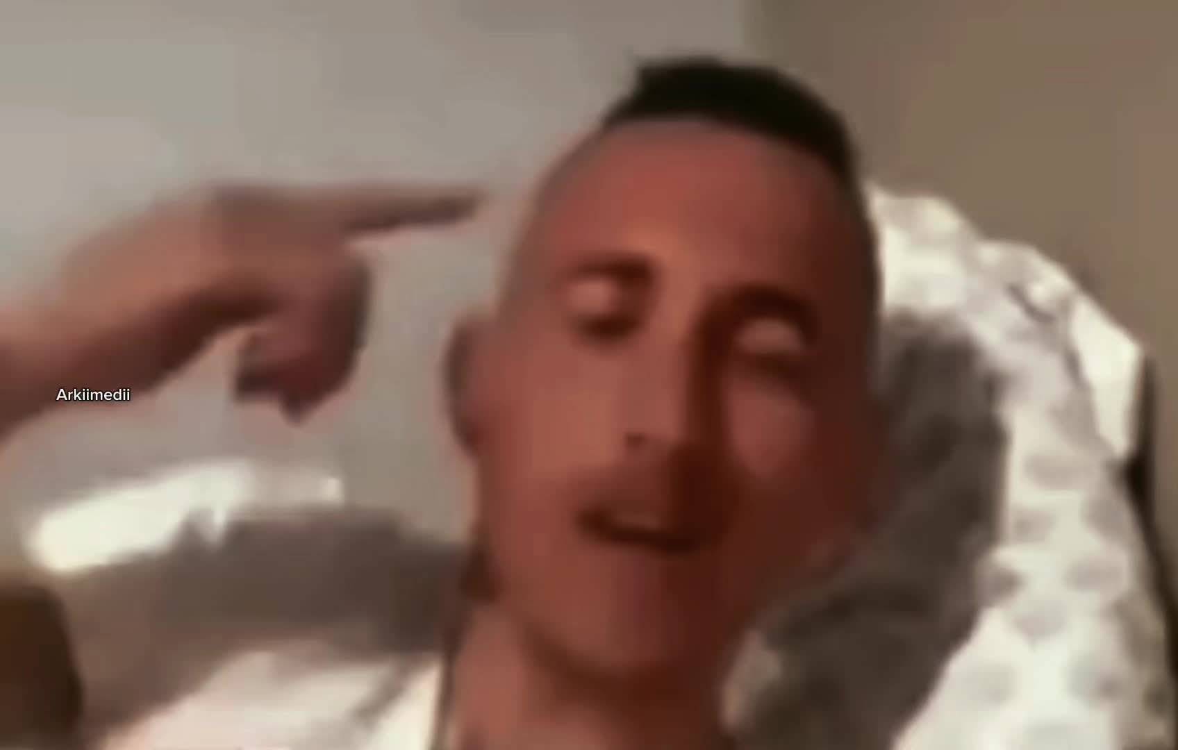 @Arkiimedii