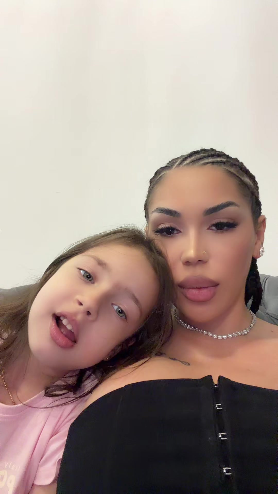 @Alexandra-Alisorii