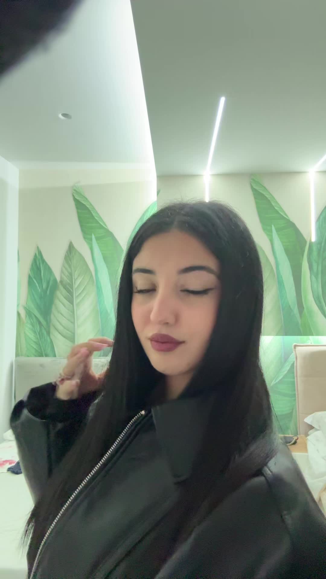 @Naomi7