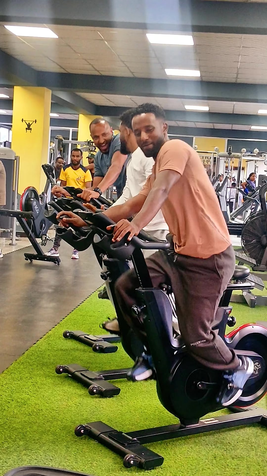 @ቴሎን🏋🏼&zwj;♂️