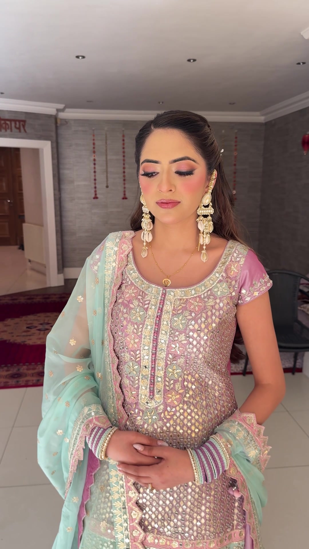 @makeoverbyavneet