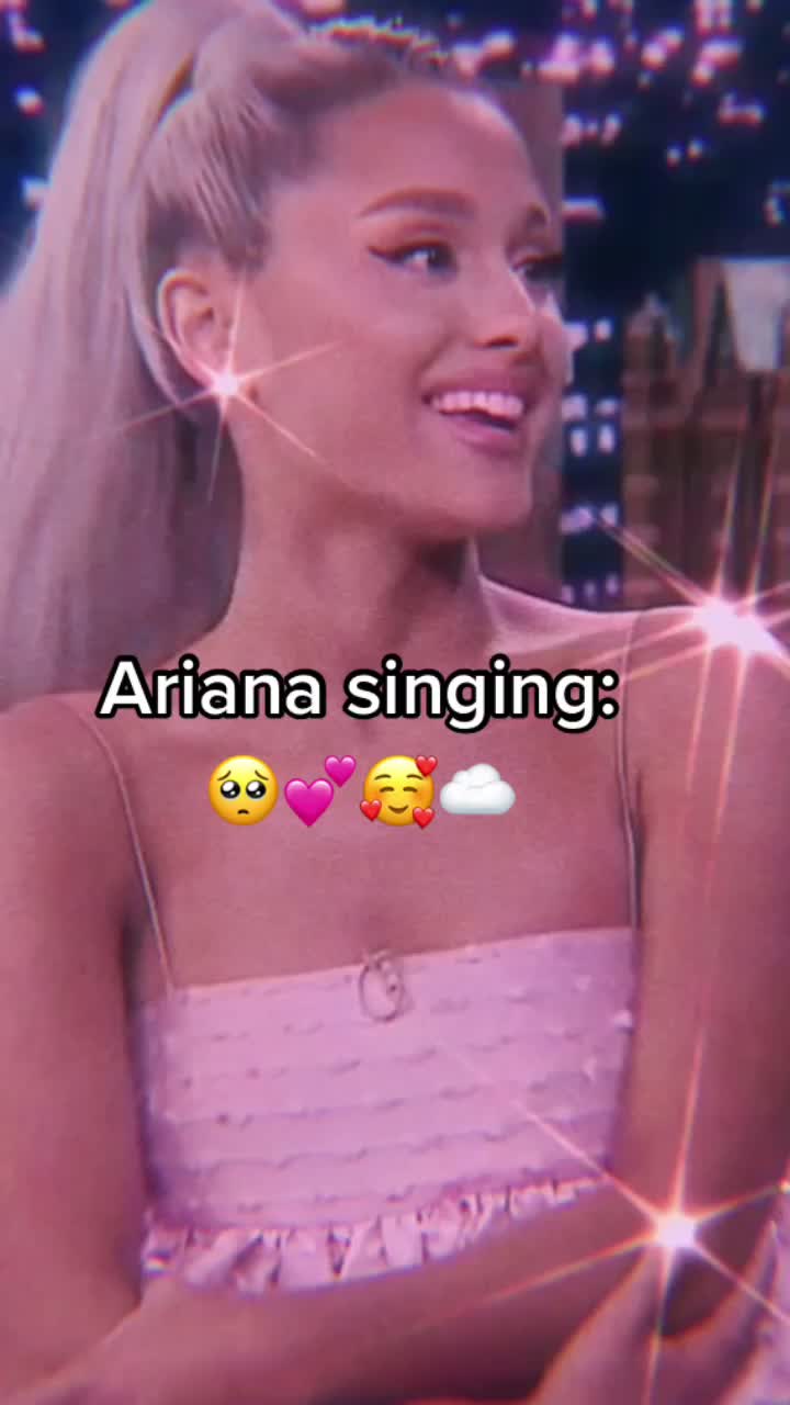 @𑁍Ari is queen𑁍