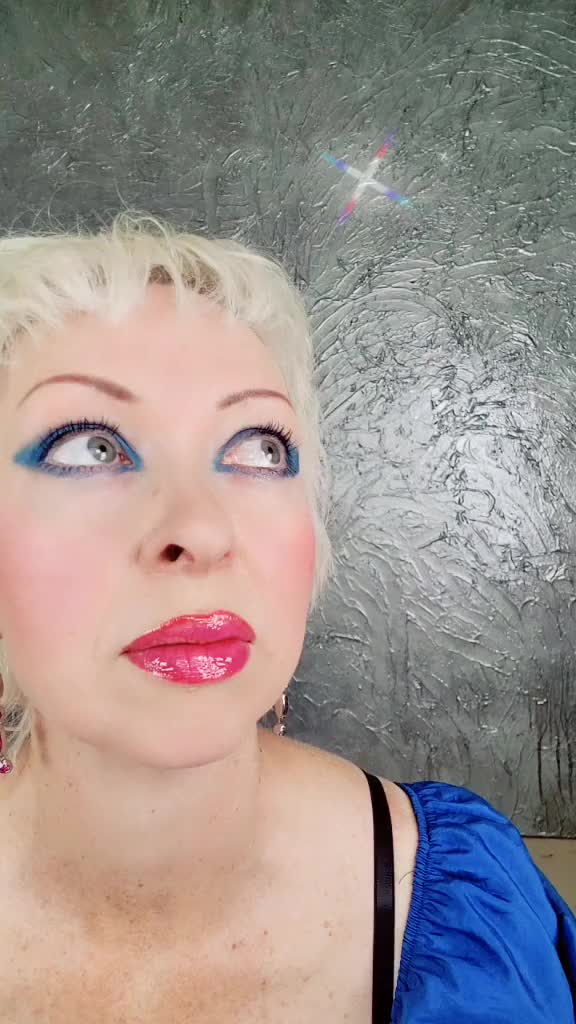 @Katja H&auml;rkki / Taiteilija