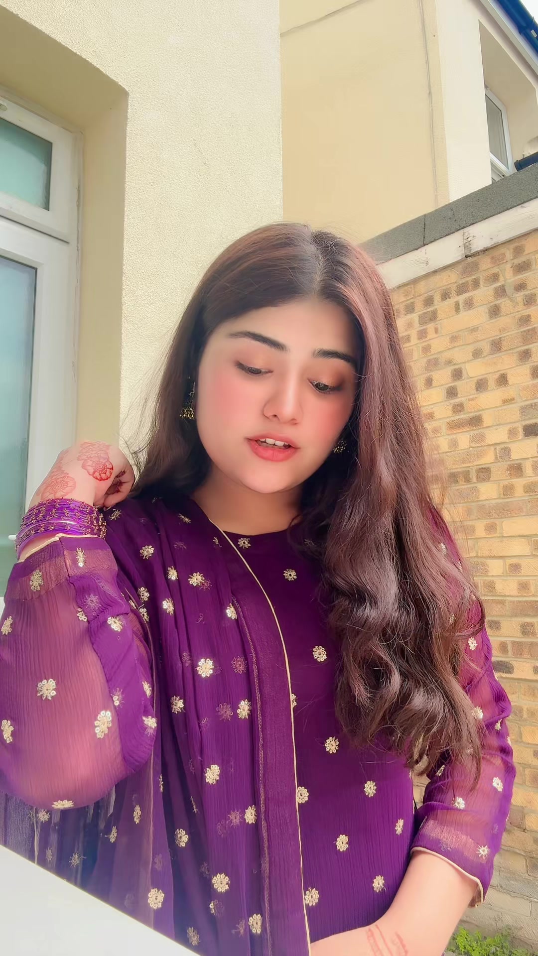 @LARAIB