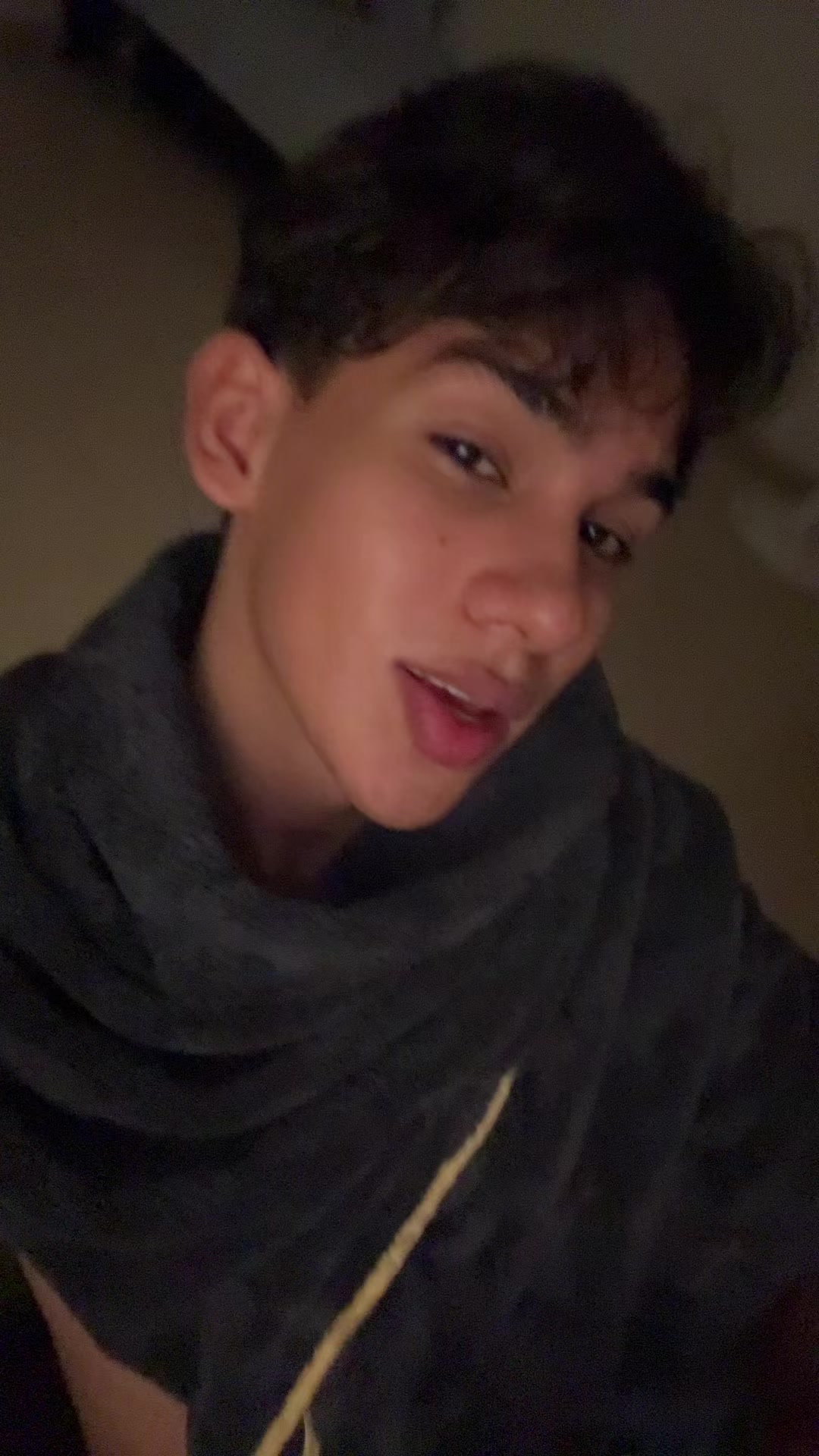 @Kevin González
