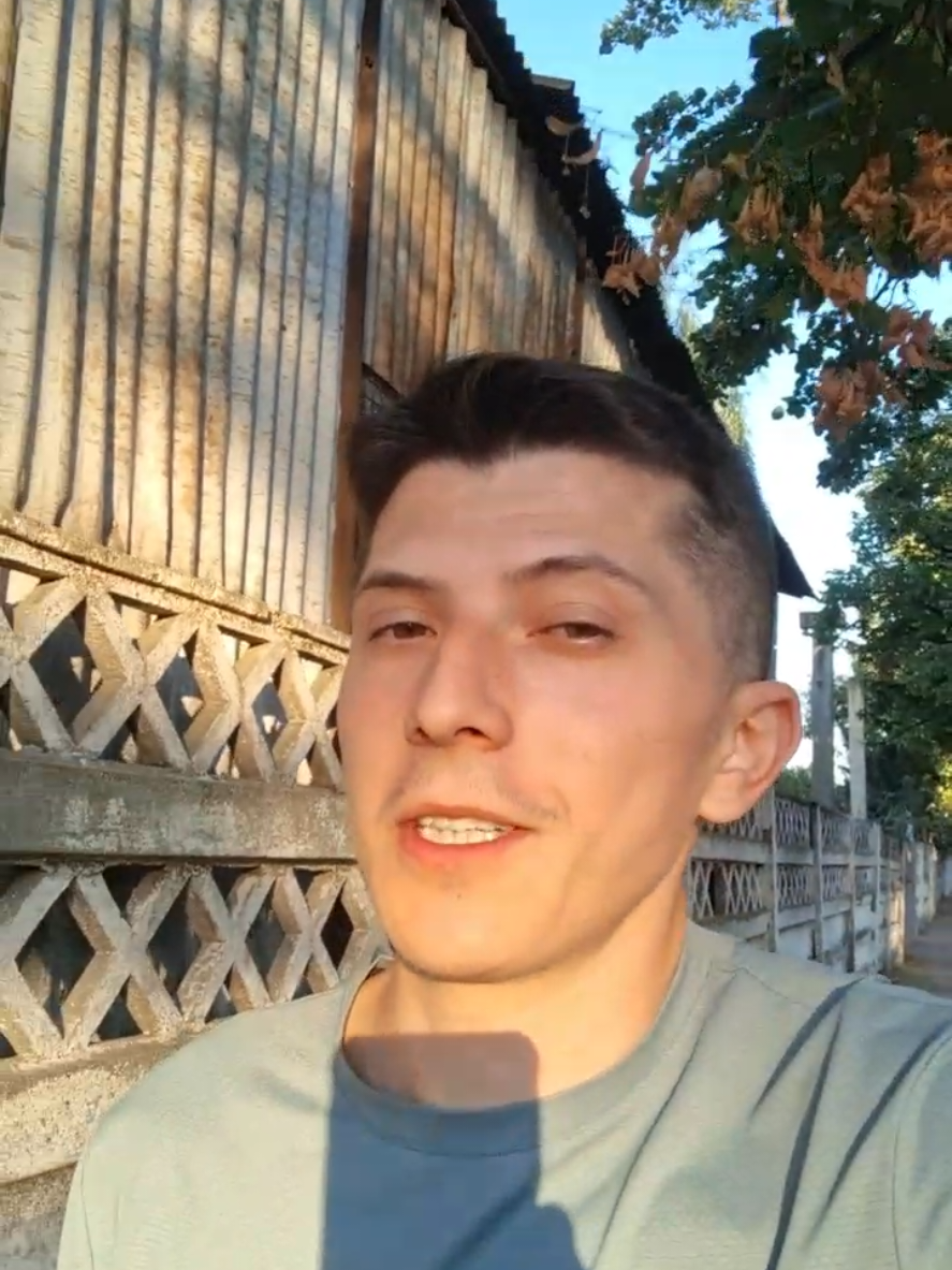 @This_is_axy