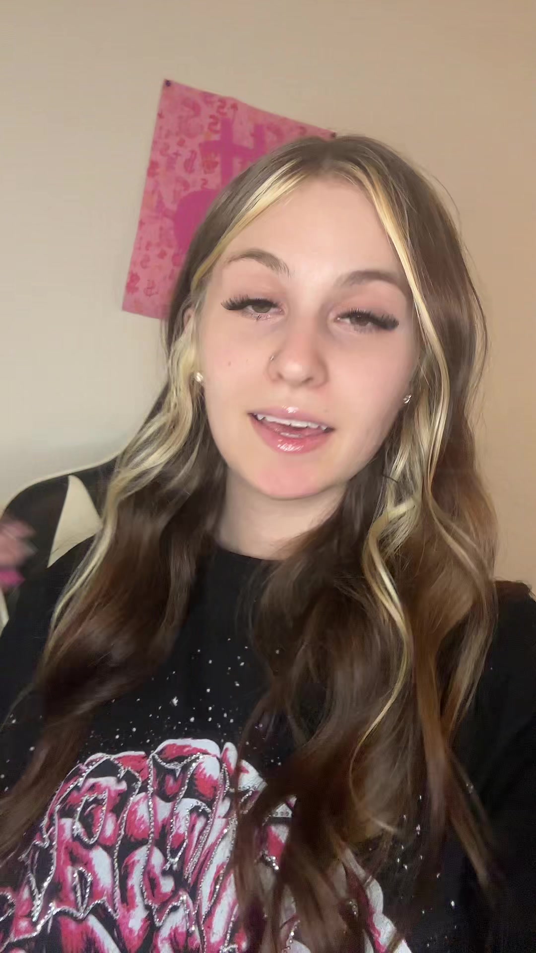 @Lyv