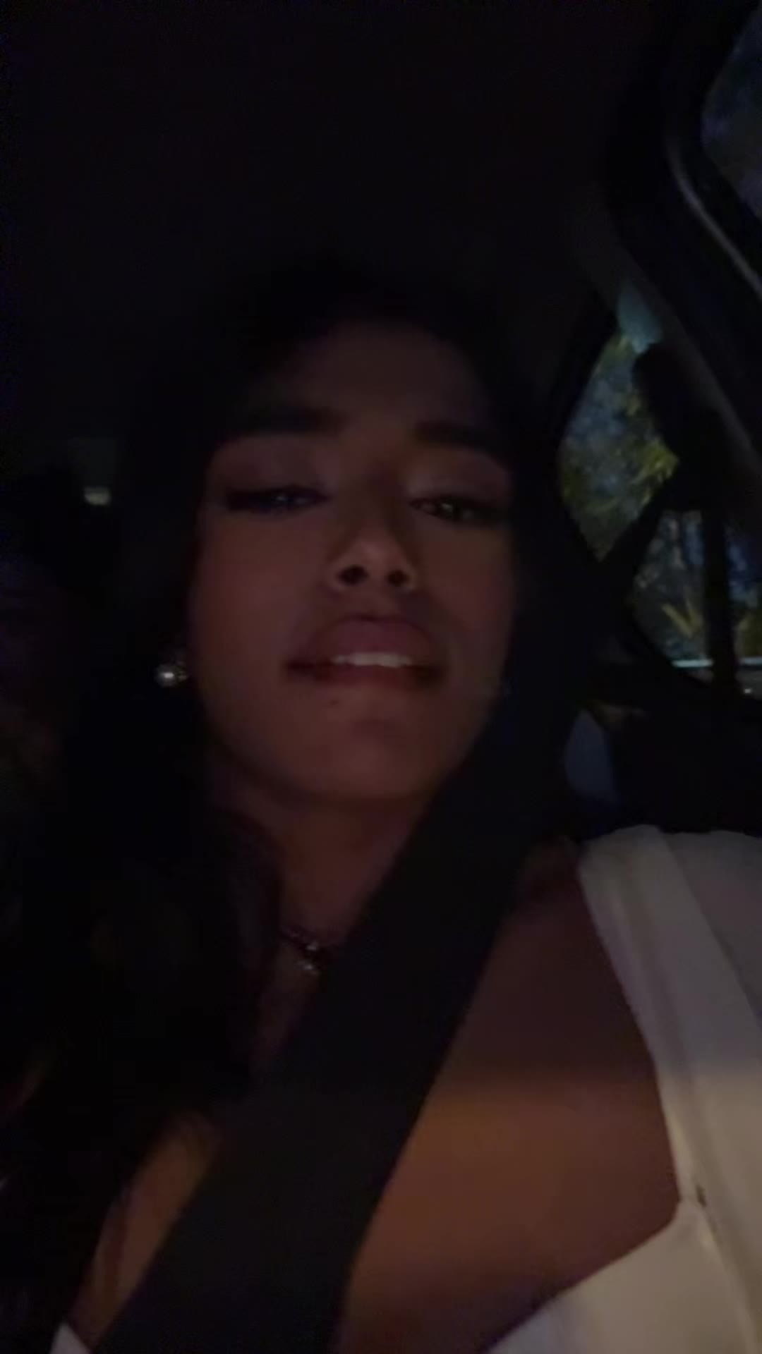 @Paviviii