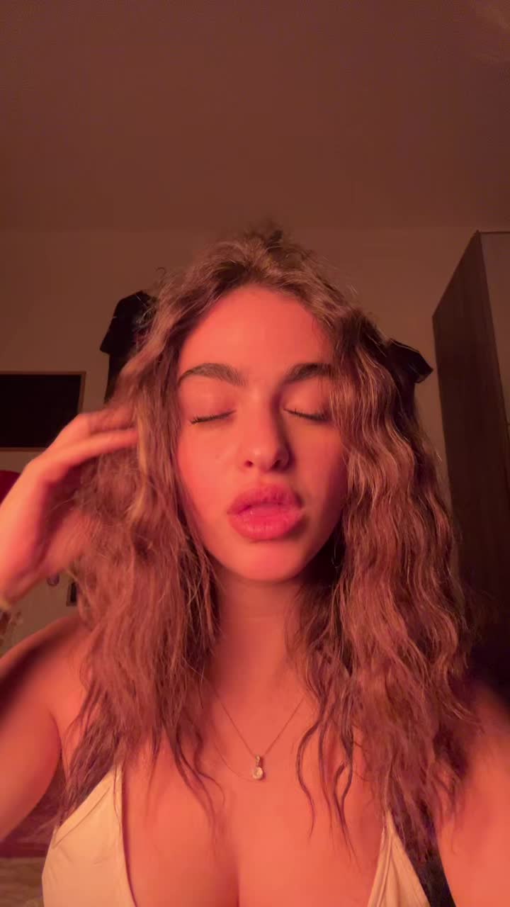 @vi