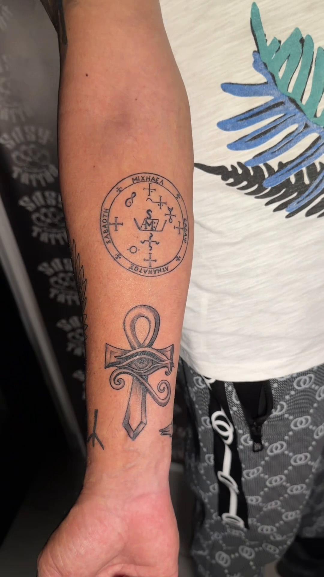 @SASY TATTOO PIERCING