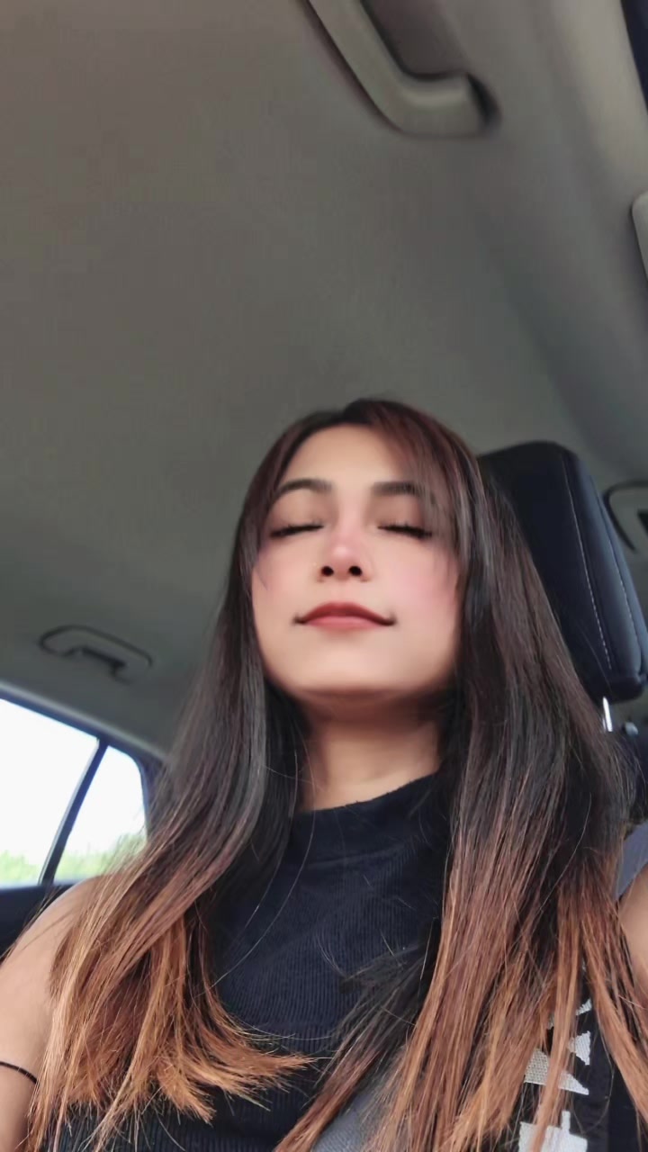 @Miss_👑M@nDaL🇳🇵❤️💍