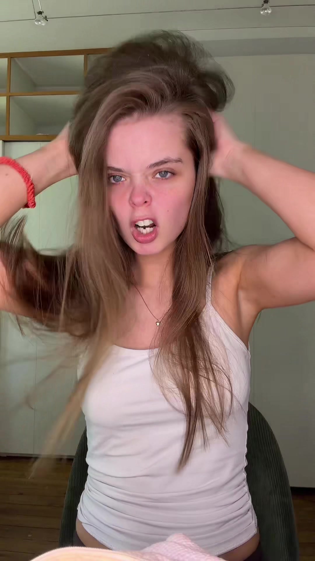 @saralunderr