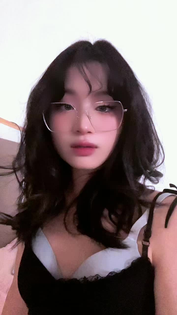 @*:・゚✧ Elle *:・゚✧