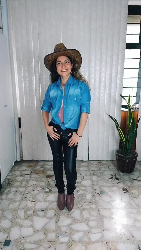 @Elisa L. Vázquez