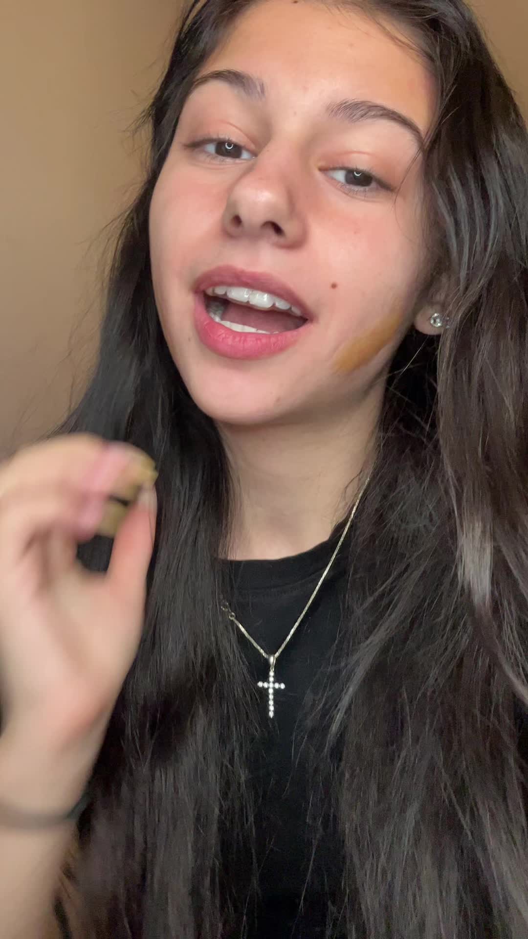@carlie