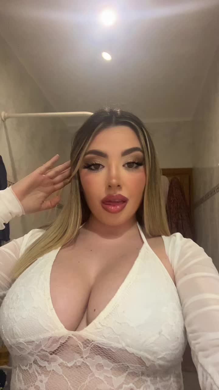 @𝑷𝒂𝒖𝒍𝒂🎀