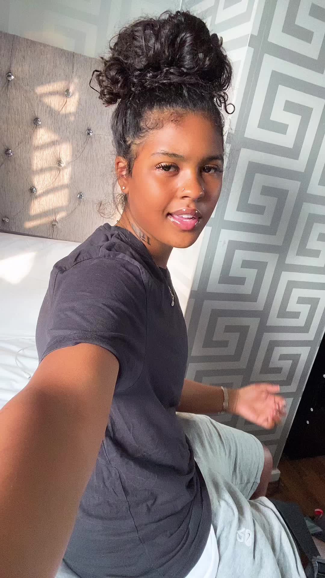 @Lili