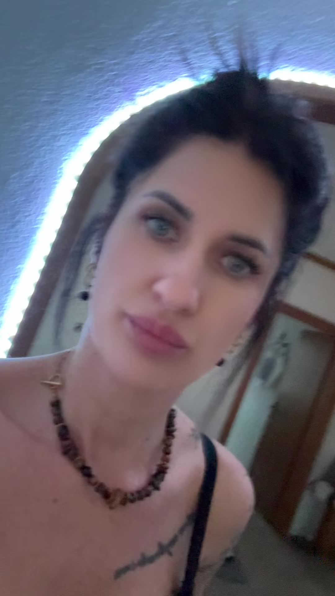 @Christin Bella