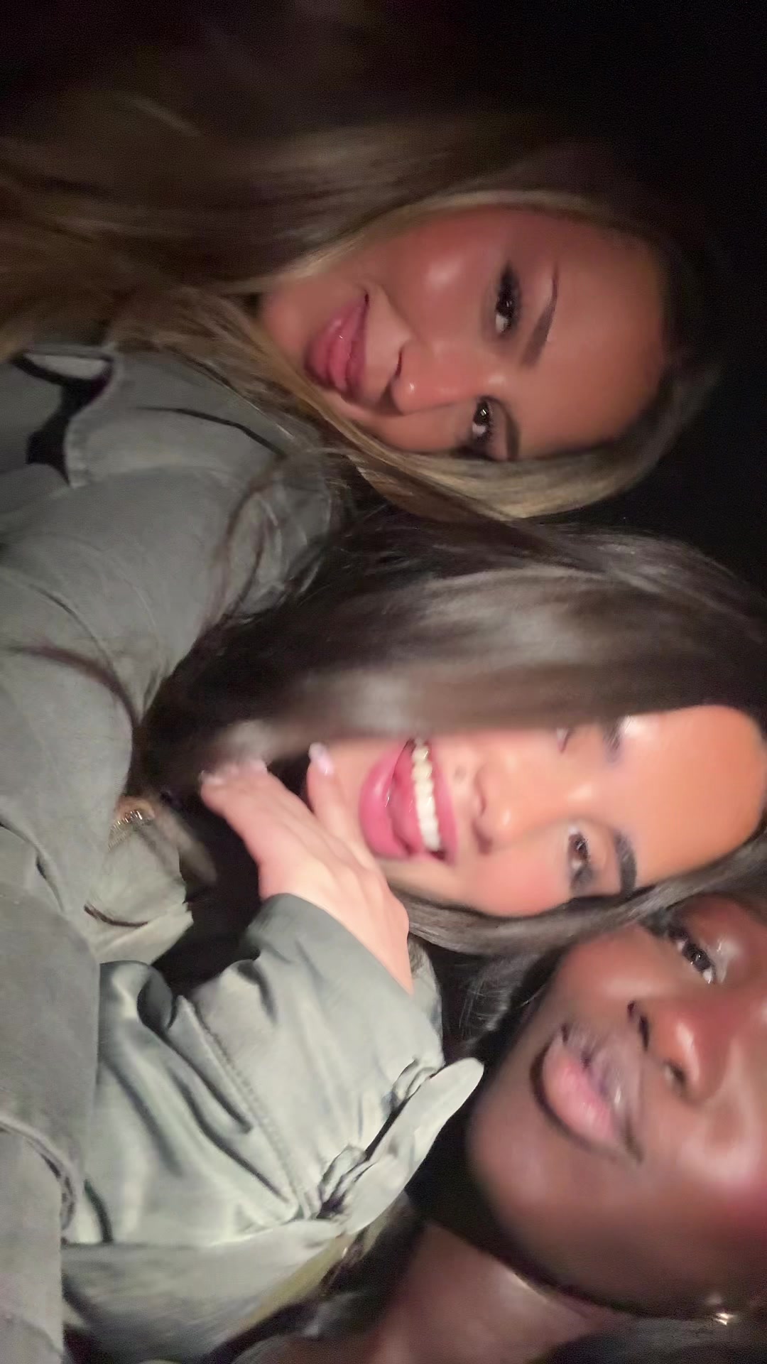 @👀