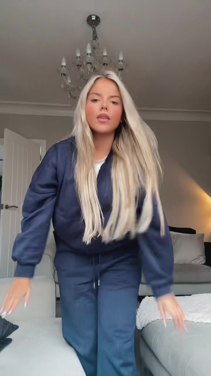 @Lucy Clifford