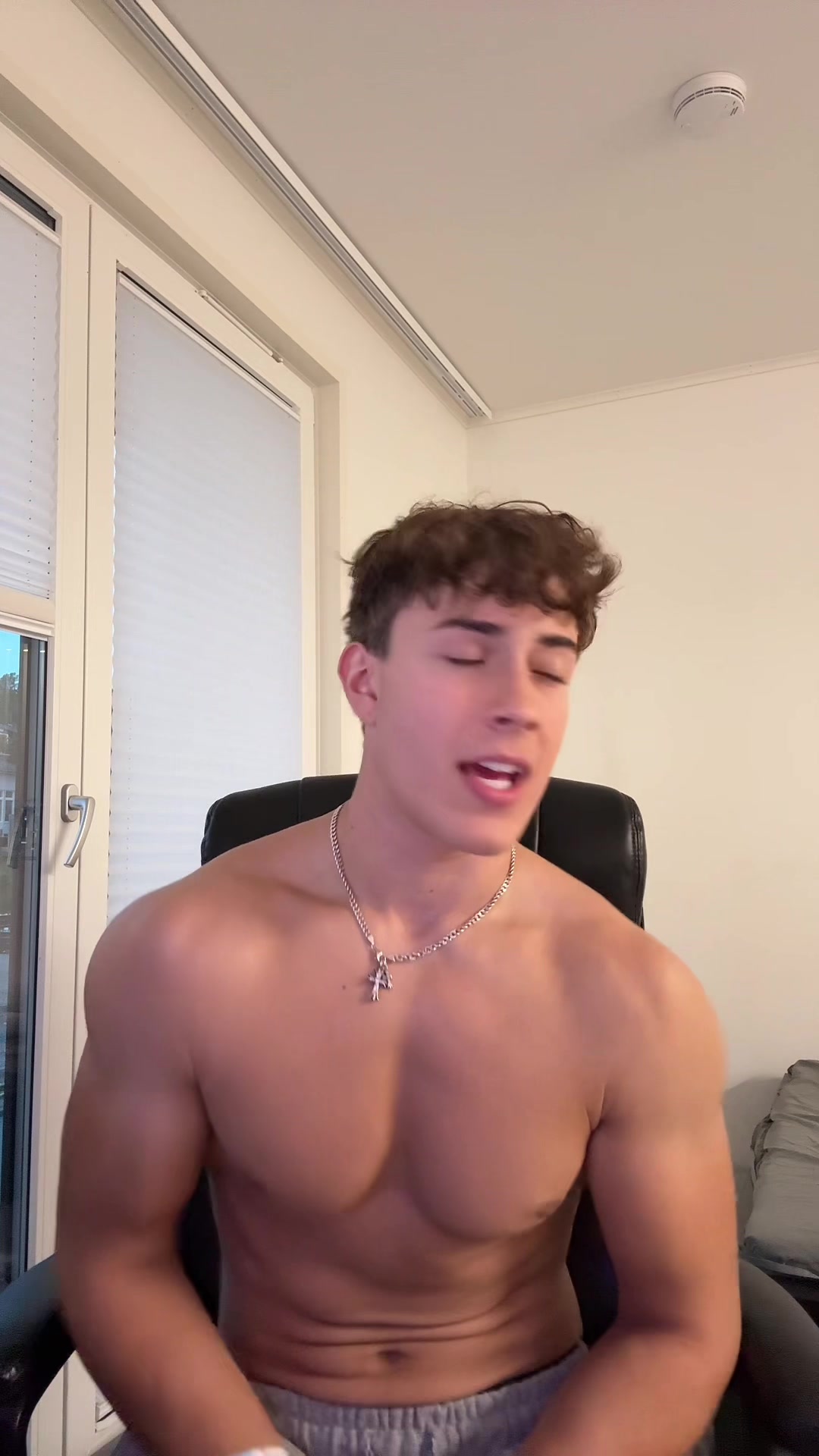 @Nicco
