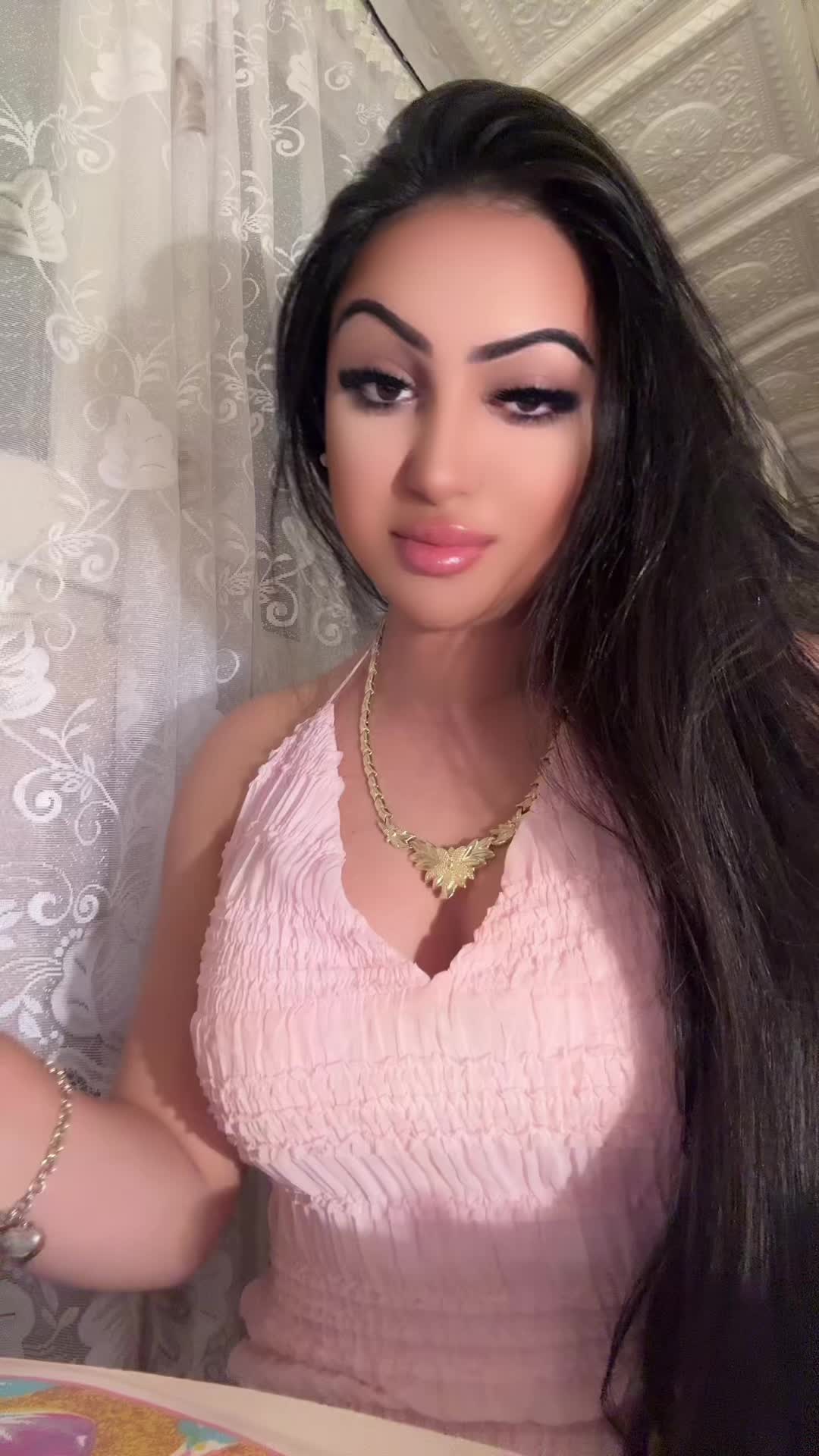 @Vivike007💋