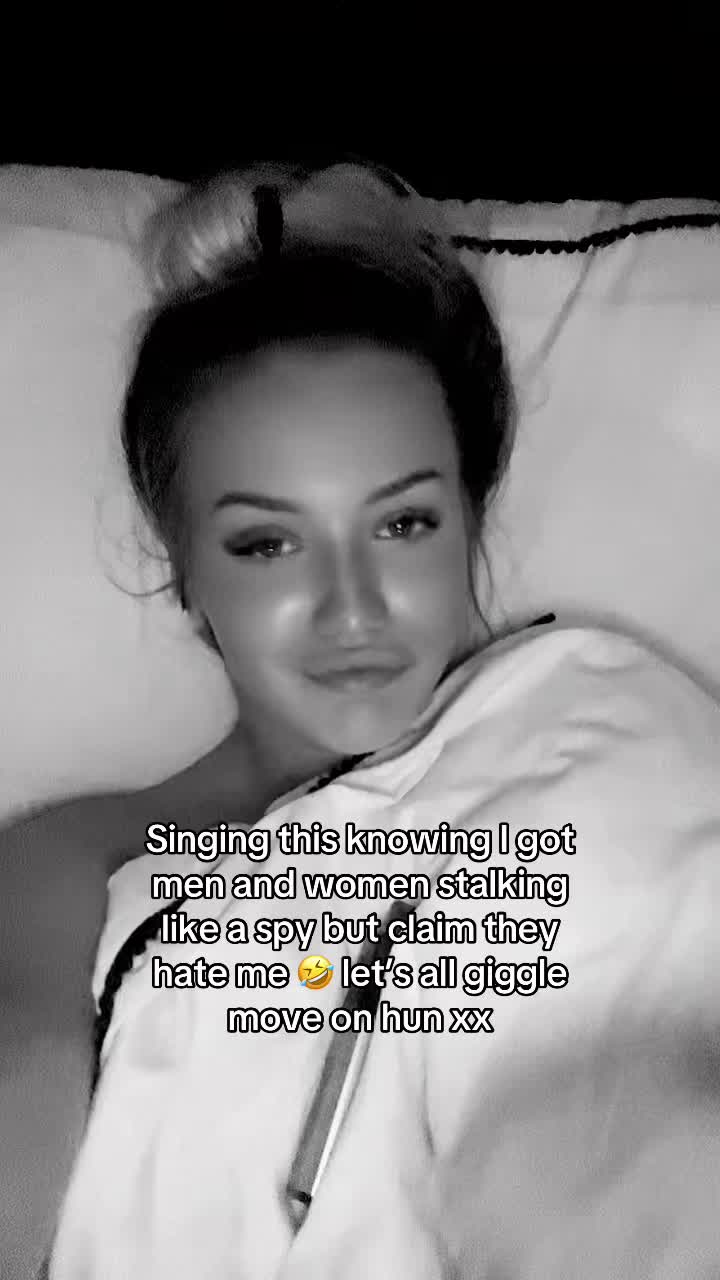 @ELLA SKUSE