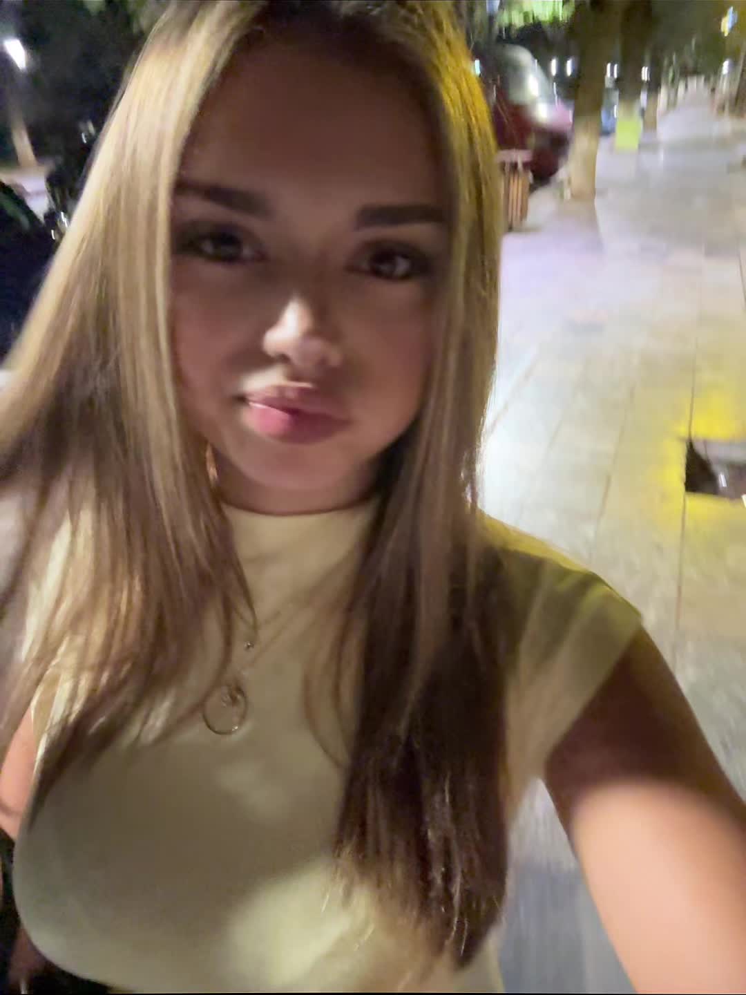 @👸🏽