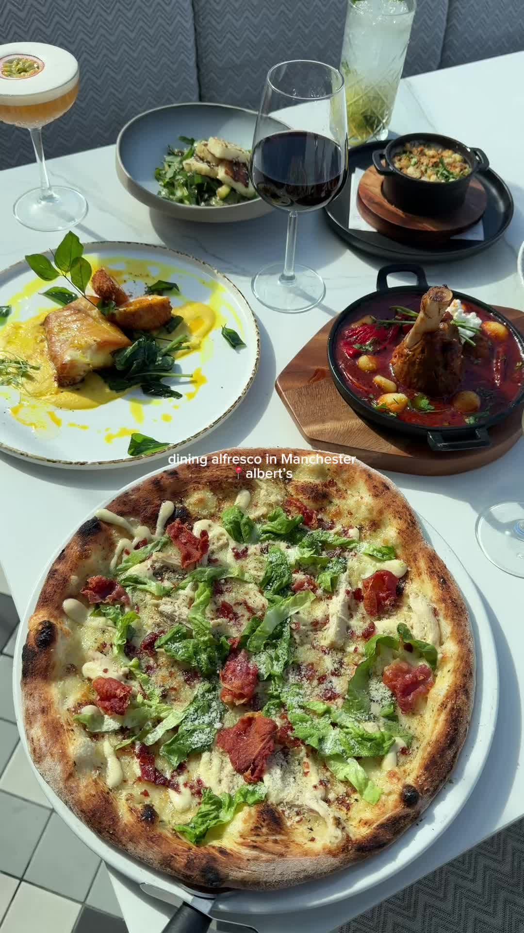@AlbertsRestaurants