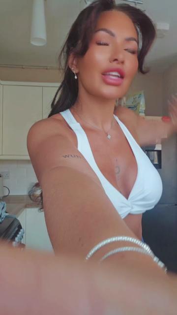 @DeeMaxine💋