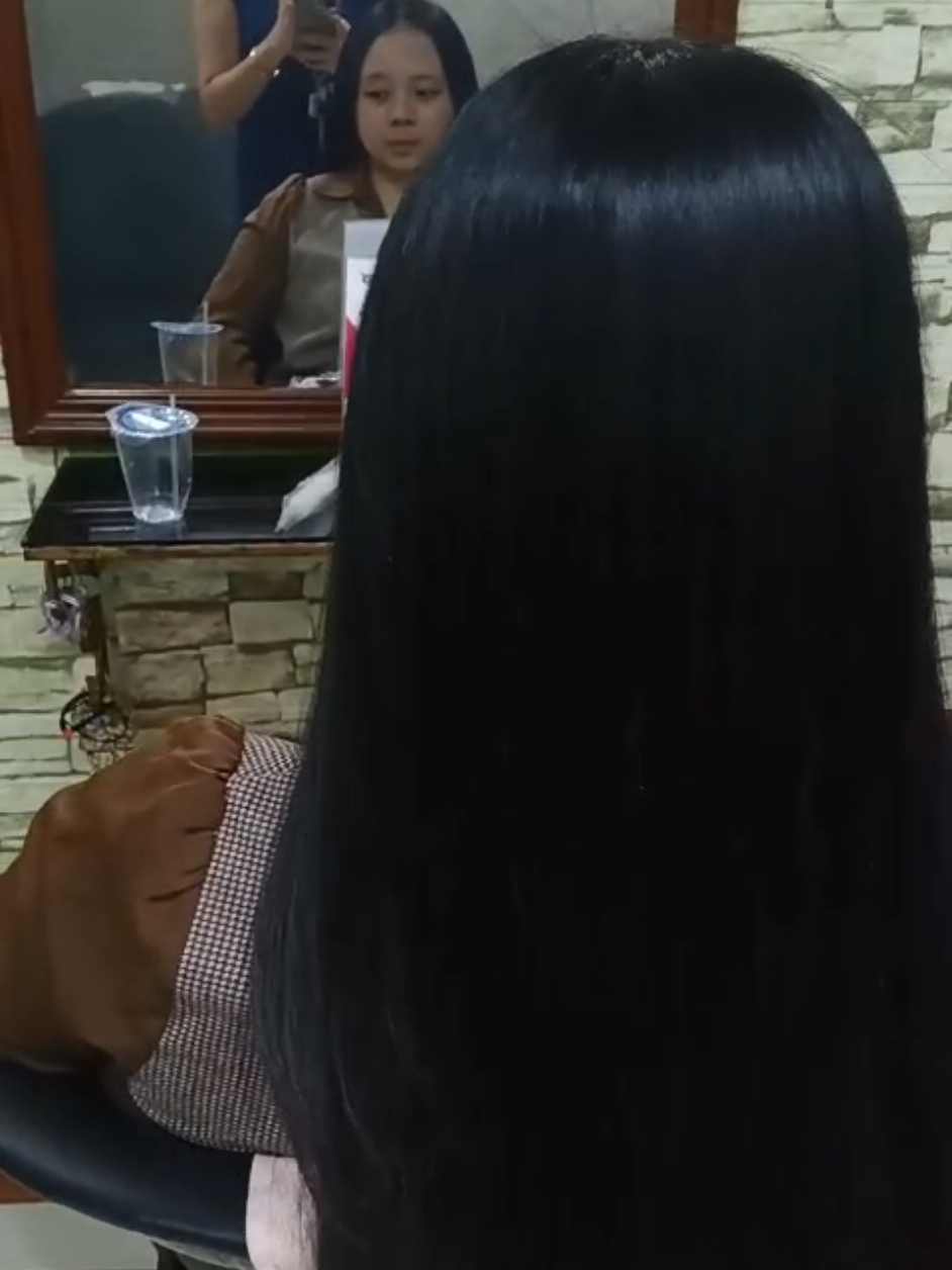 @Salon Momcantik