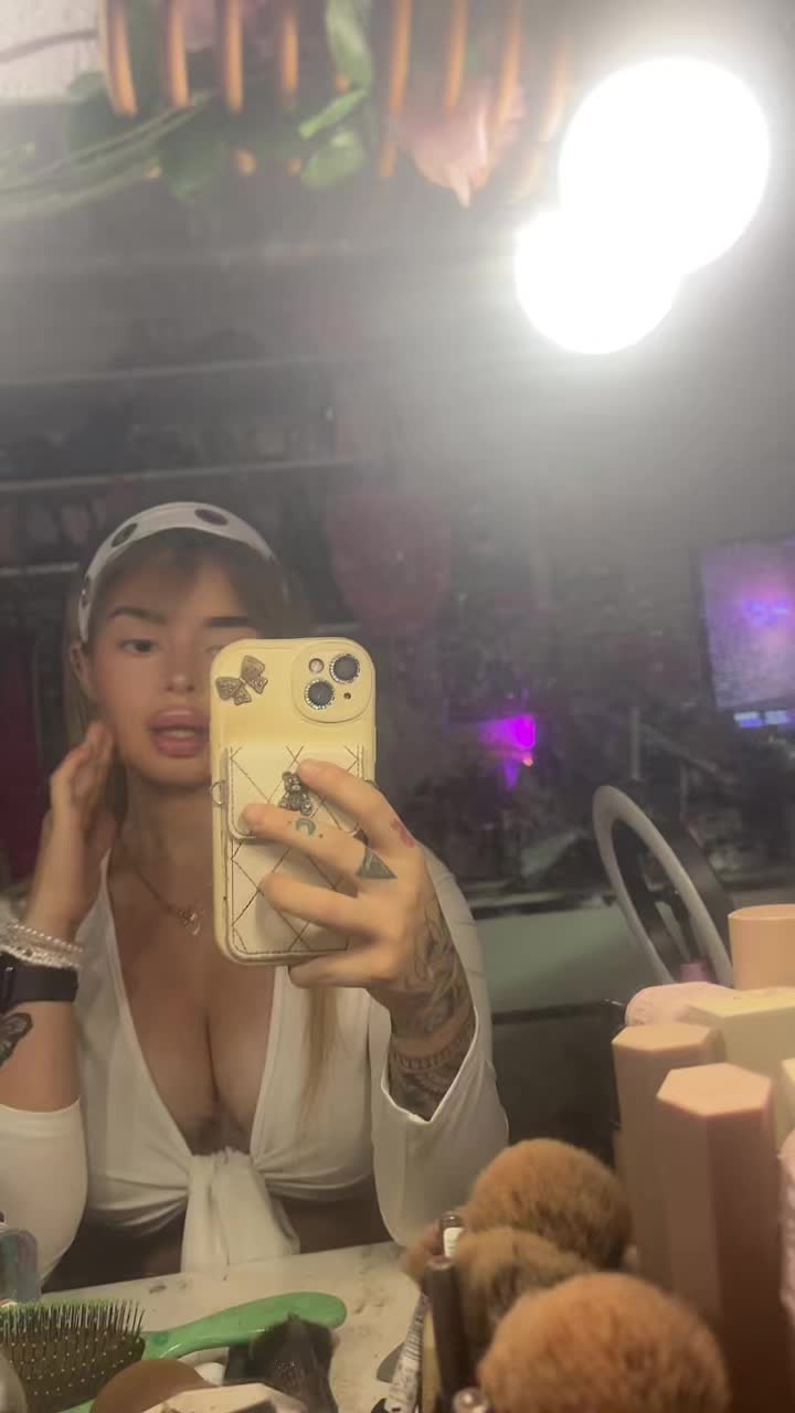 @selinahelene