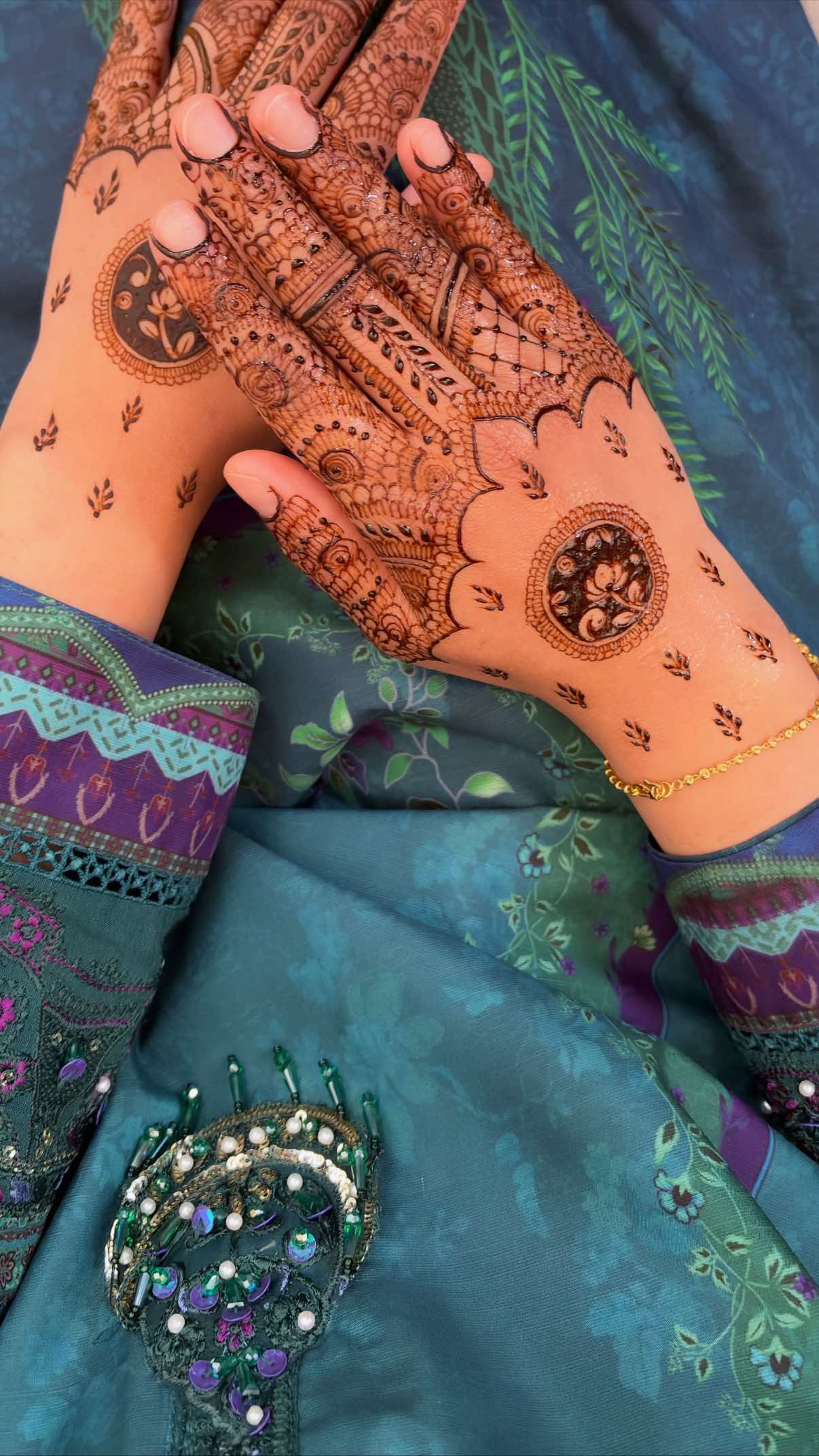 @BIRMINGHAM HENNA ARTIST