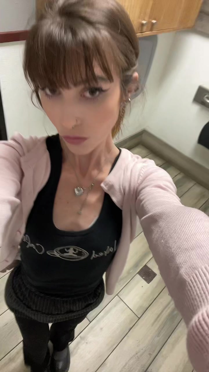 @✧･ﾟ: *✧･ﾟ♡*(soph)*♡ ✧･ﾟ