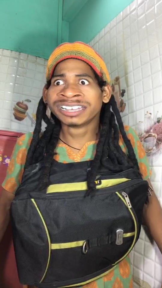 @funnyboy___