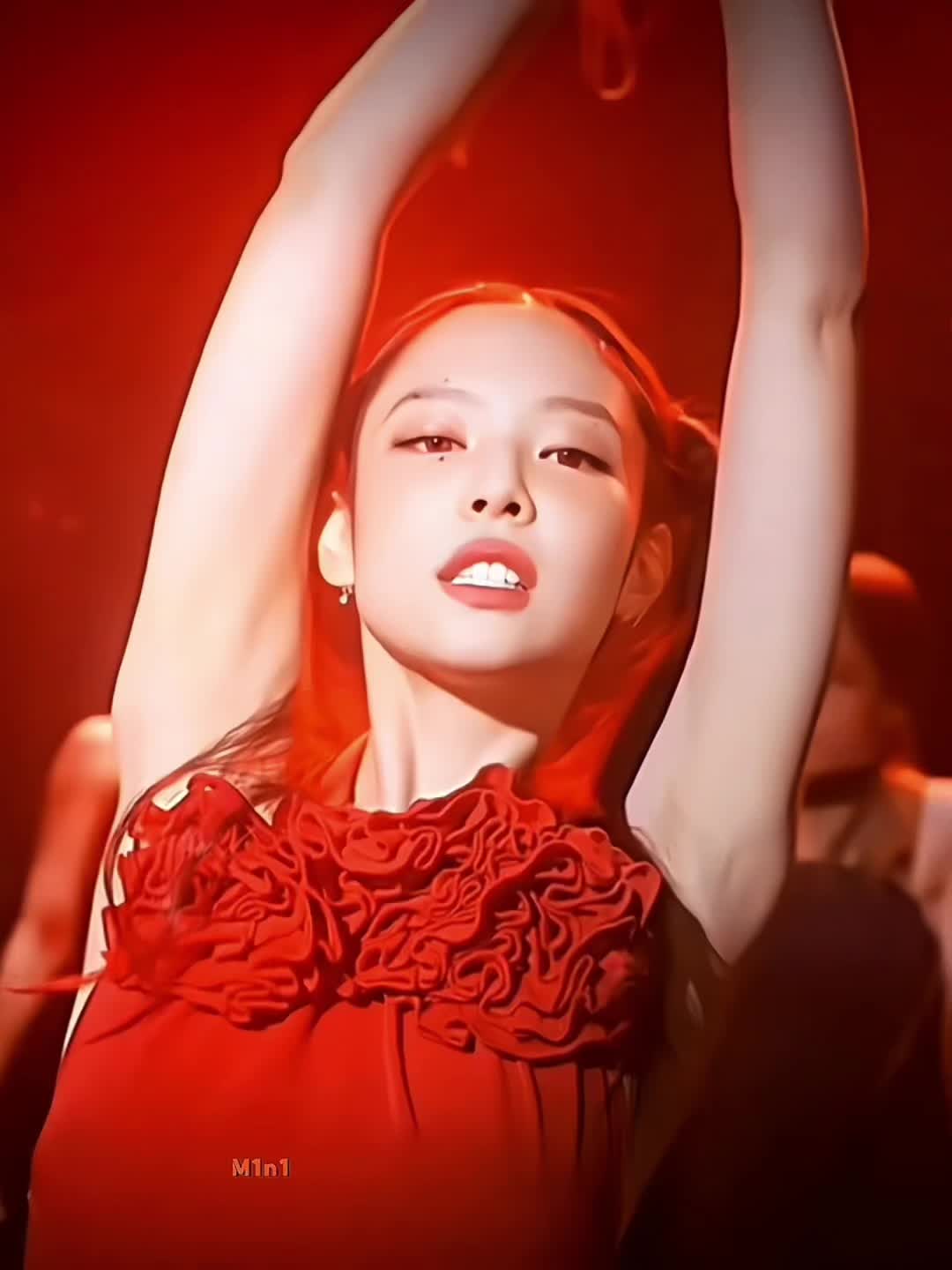 @QU33N
