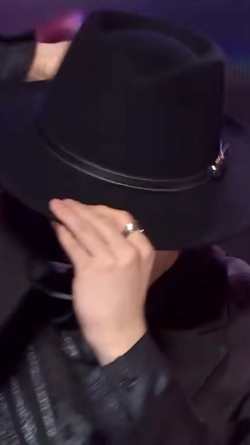 @rae๐ฆโจ
