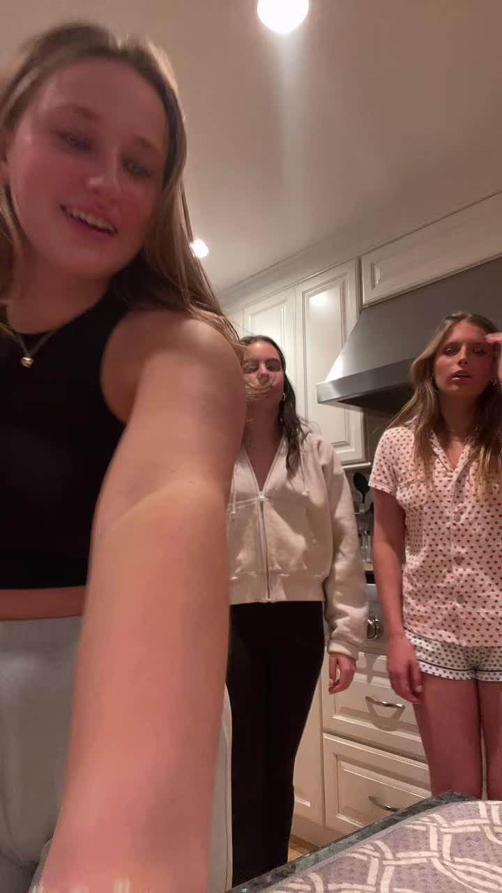 @Bebe
